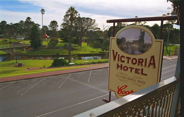 Victoria Hotel - Strathalbyn - Tourism Adelaide