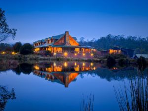 Peppers Cradle Mountain Lodge - Tourism Adelaide